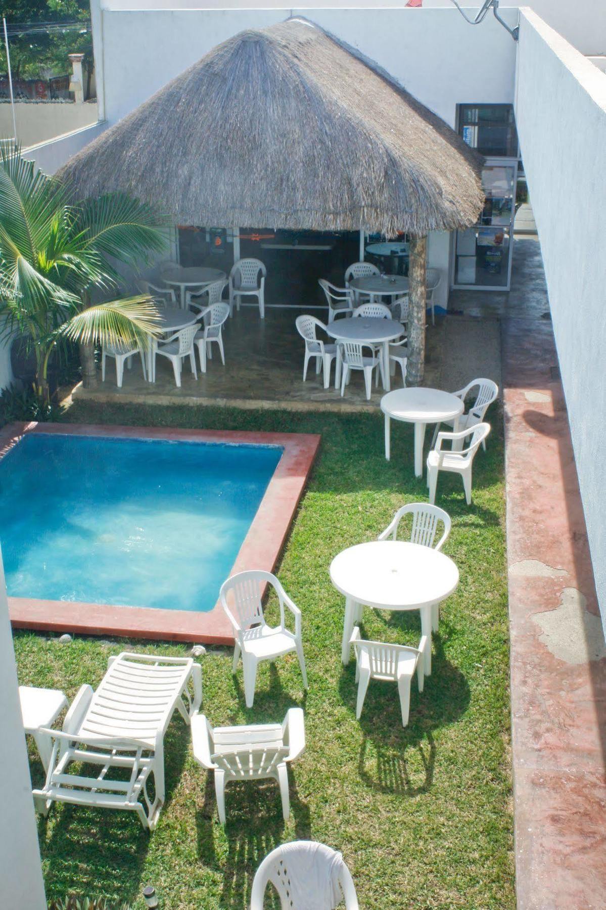 Hostal Vive La Vida Playa del Carmen Exterior photo
