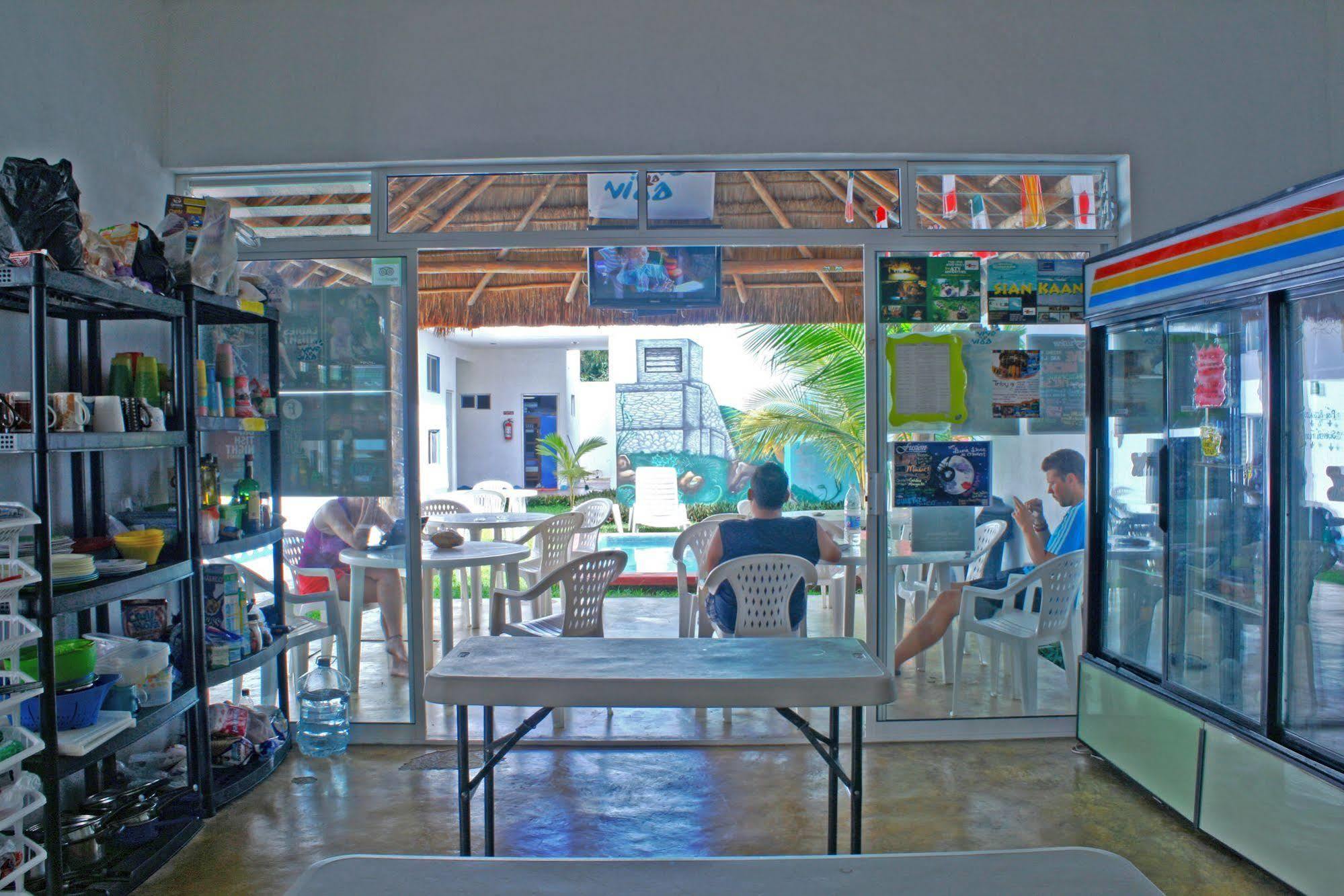 Hostal Vive La Vida Playa del Carmen Exterior photo